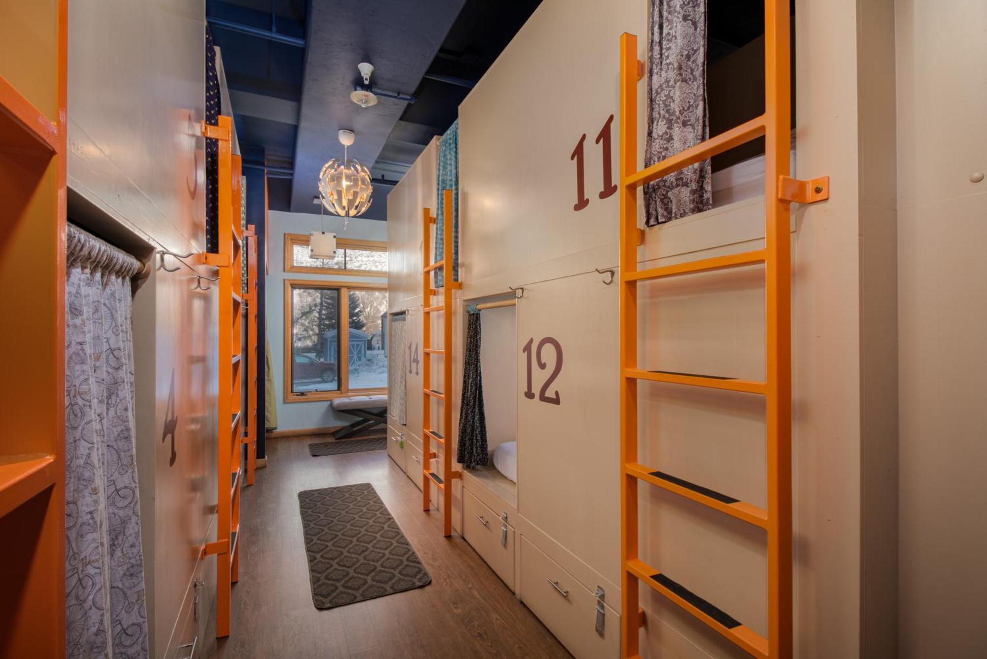 Хостел The Bunkhouse Minturn Экстерьер фото