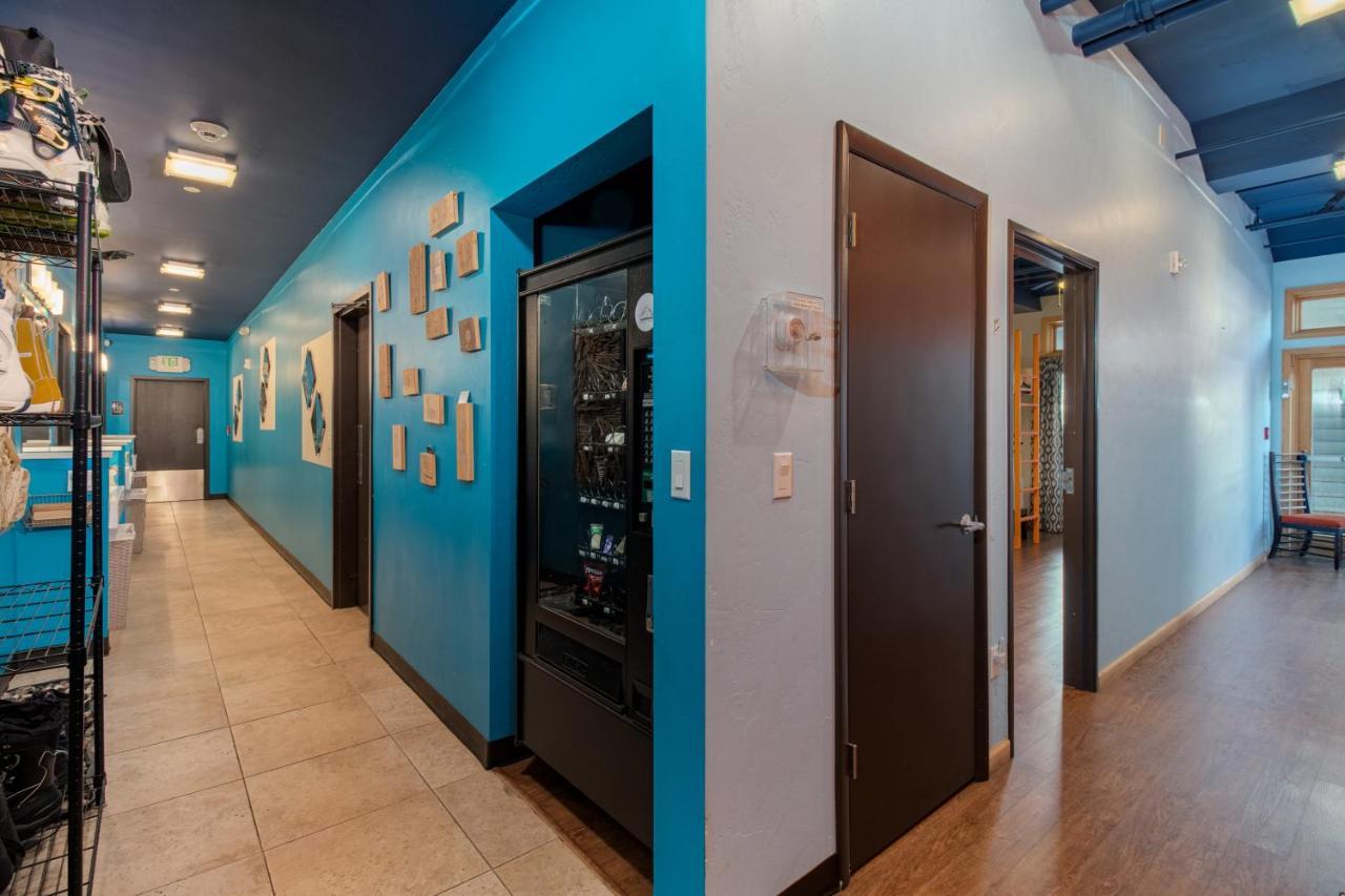 Хостел The Bunkhouse Minturn Экстерьер фото